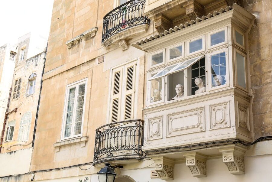 Valletta: 3-Hour Walking Tour - Pjazza Jean de Vallette: connecting street corners to the big story