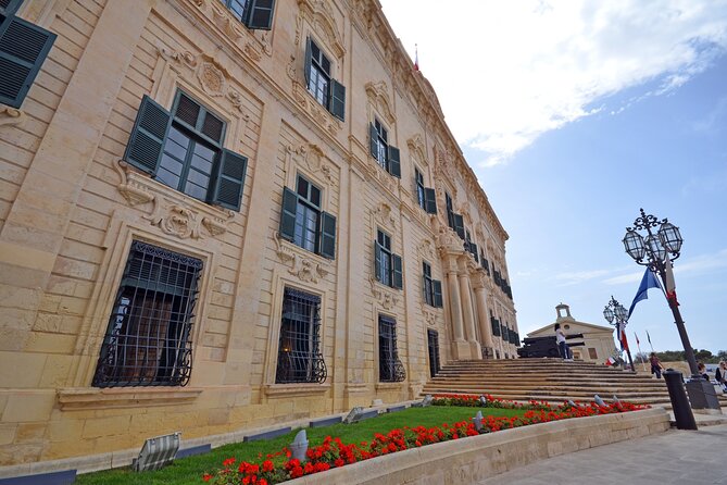 Valletta City Walking Tour - Upper Barrakka Gardens: The View Break That Changes the Mood