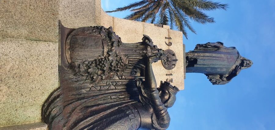 Valletta: Food Walking Tour with Tastings - Merchants Street for 1.5 hours: where the food starts feeling like home