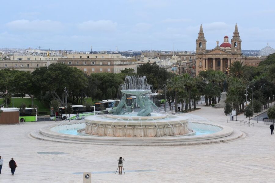 Valletta: Guided City Walking Tour - St. George’s Square finish: get your bearings for the rest of the day