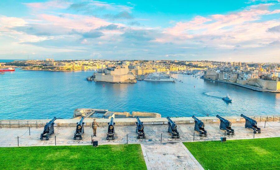 Valletta: Guided Walking Tour with Optional Cathedral Tour - Guide Energy, Languages, and Pace: How to Get the Most From the Group