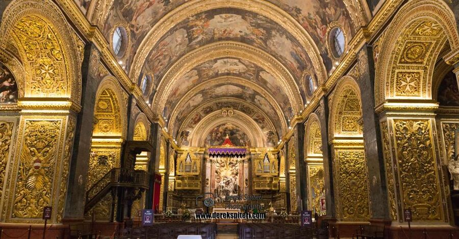 Valletta: Guided Walking Tour with St. John's Co-Cathedral - Grand Harbour views: gardens that do the work for you