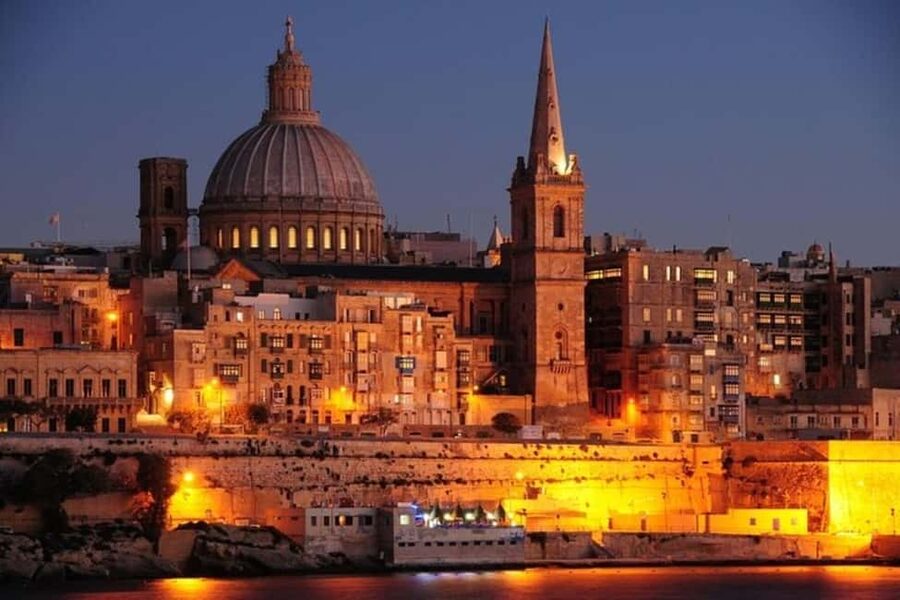 Valletta : Highlights & Hidden Gems Walking Tour - Upper Barrakka Gardens: Panoramas, Photo Stops, and How to Read the Views