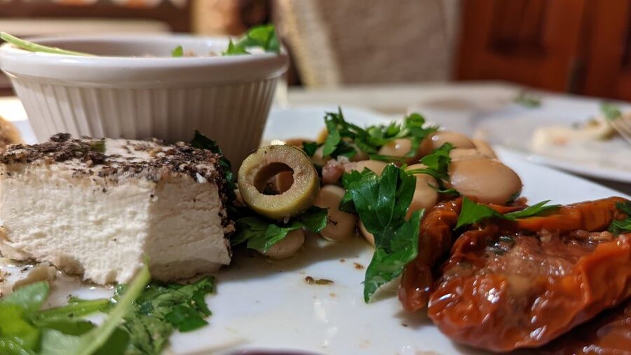 Valletta: Maltese Food and Drink Guided Walking Tour - The food and drink stops: what you’ll actually end up craving