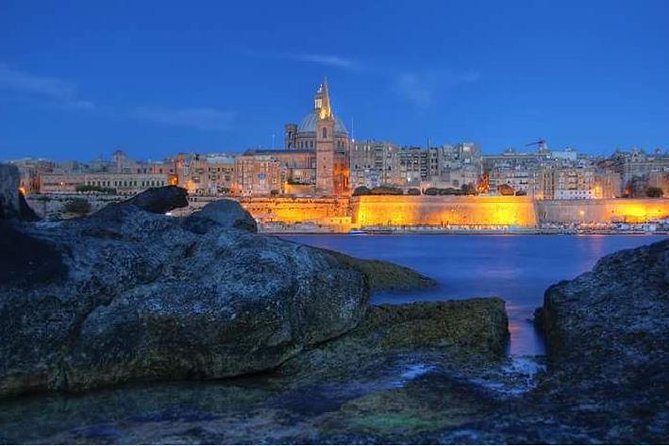 Valletta, Mosta and Mdina Night Tour - Mosta Basilica at Night: The Rotunda Dome and a Quick Photo Window