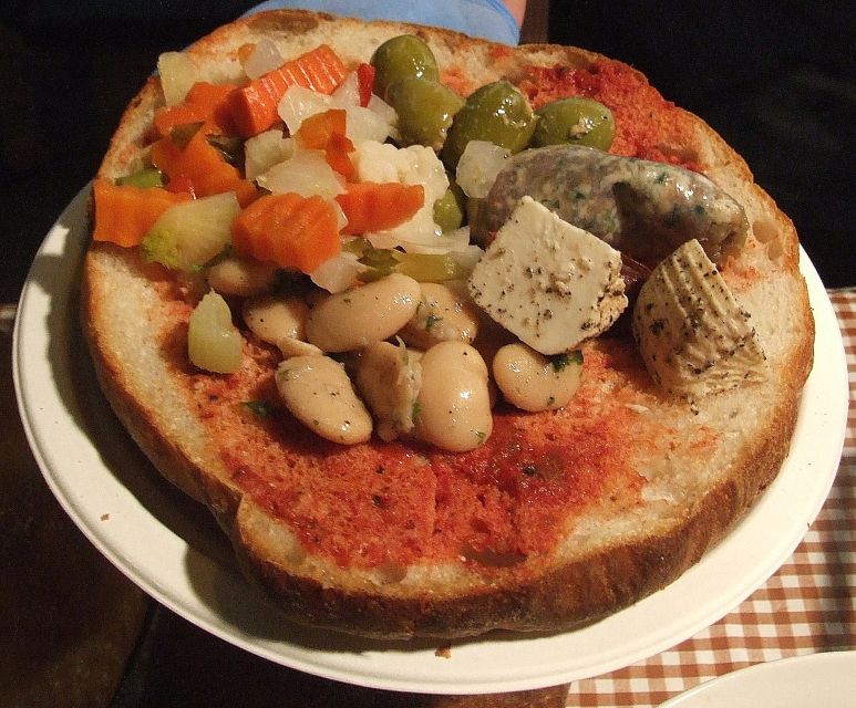 Valletta: Street Food and Culture Walking Tour - Pastizzi and Ftira: The First Street Foods That Set the Tone