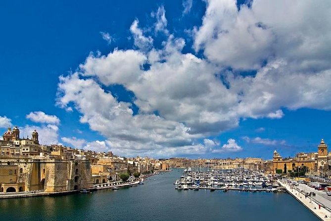 Vittoriosa, Cospicua and Senglea Vintage Bus Tour - Vittoriosa (Birgu): photo stop, walk time, and harbor-city atmosphere
